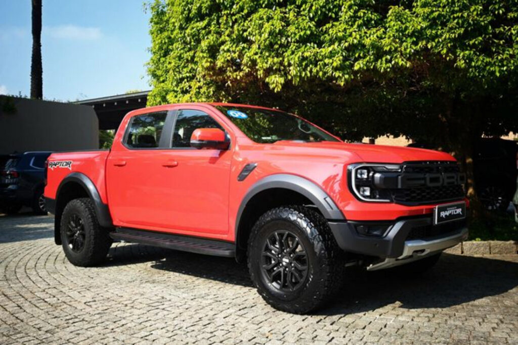Ford Ranger Raptor V6 ra mắt tại Việt Nam, giá 1,448 tỷ đồng